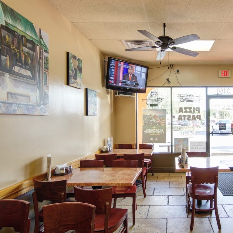 Relaxed Dining Experience