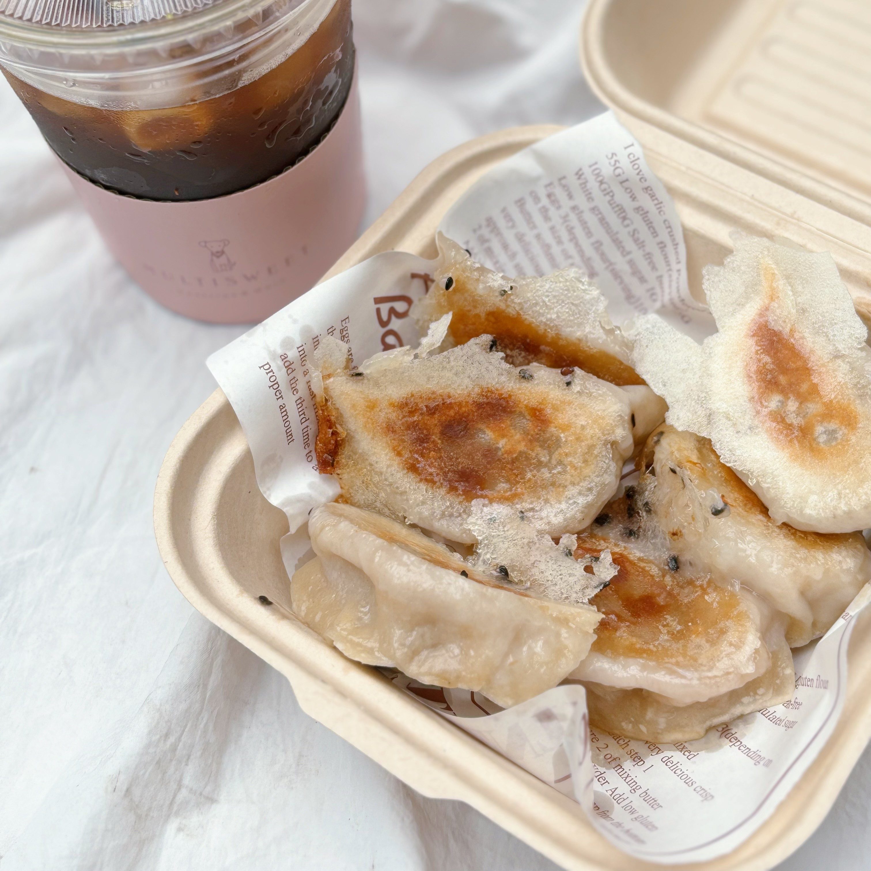 6pc Handmade Pork Celery Golden Potstickers (手工猪肉芹菜黄金锅贴) (小份).