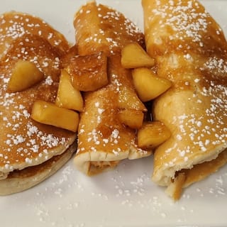 Cinnamon Apple Pancakes