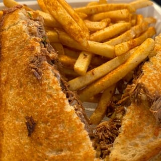 Birria Melt w/Seasoned Fries