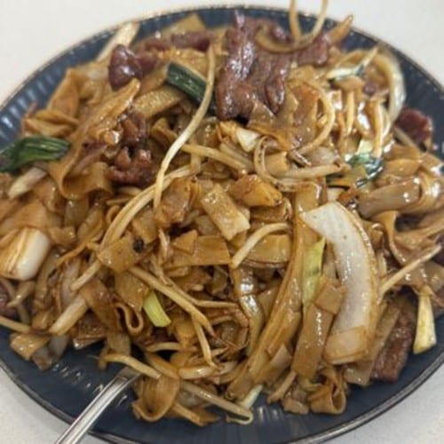 Pork Chow Fun (Pan Fried Rice Stick).