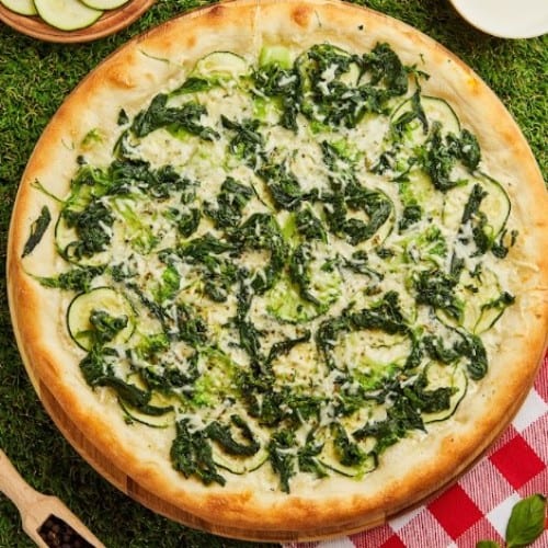Veggie Lovers Pie (Personal 10" (Serves 1-2 People)).