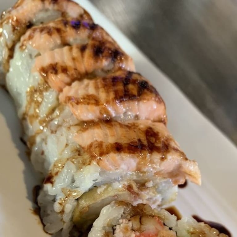 Fresh Salads: Japanese, Seafood, Vegetarian Options