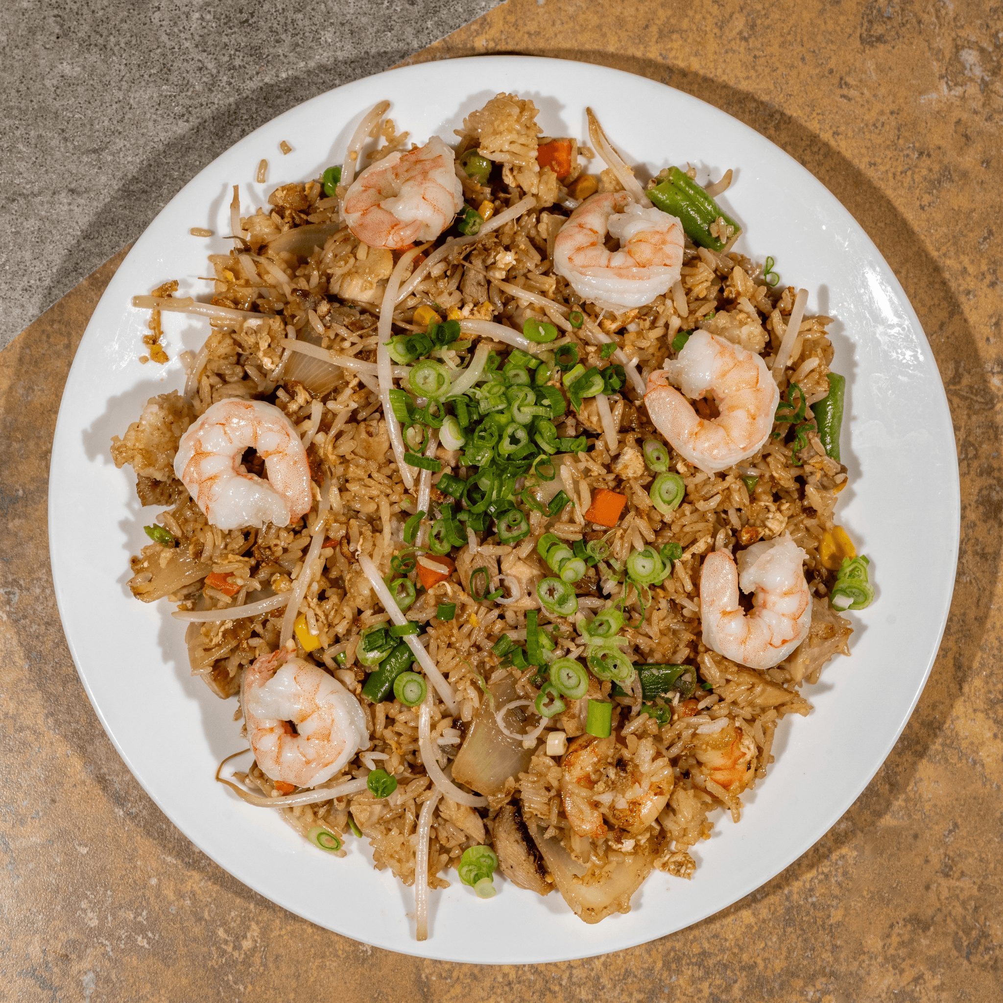 C6- Com Chien Tom (Shrimp Fried Rice).