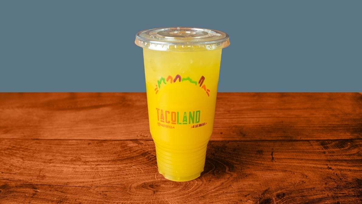 Bebida De Mango Grande / Large Mango Drink.