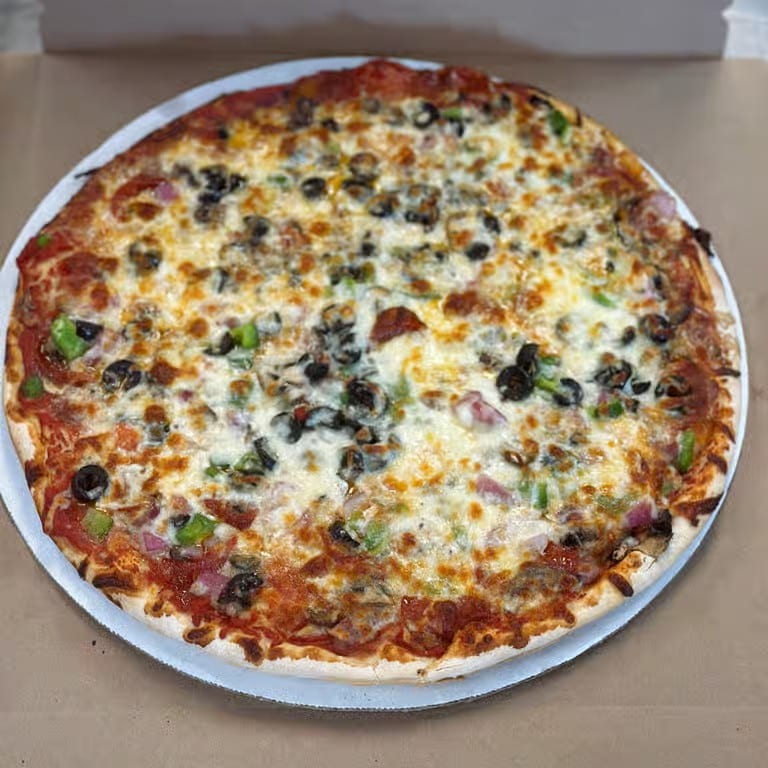 Everything Lovers Deep Dish Pizza.