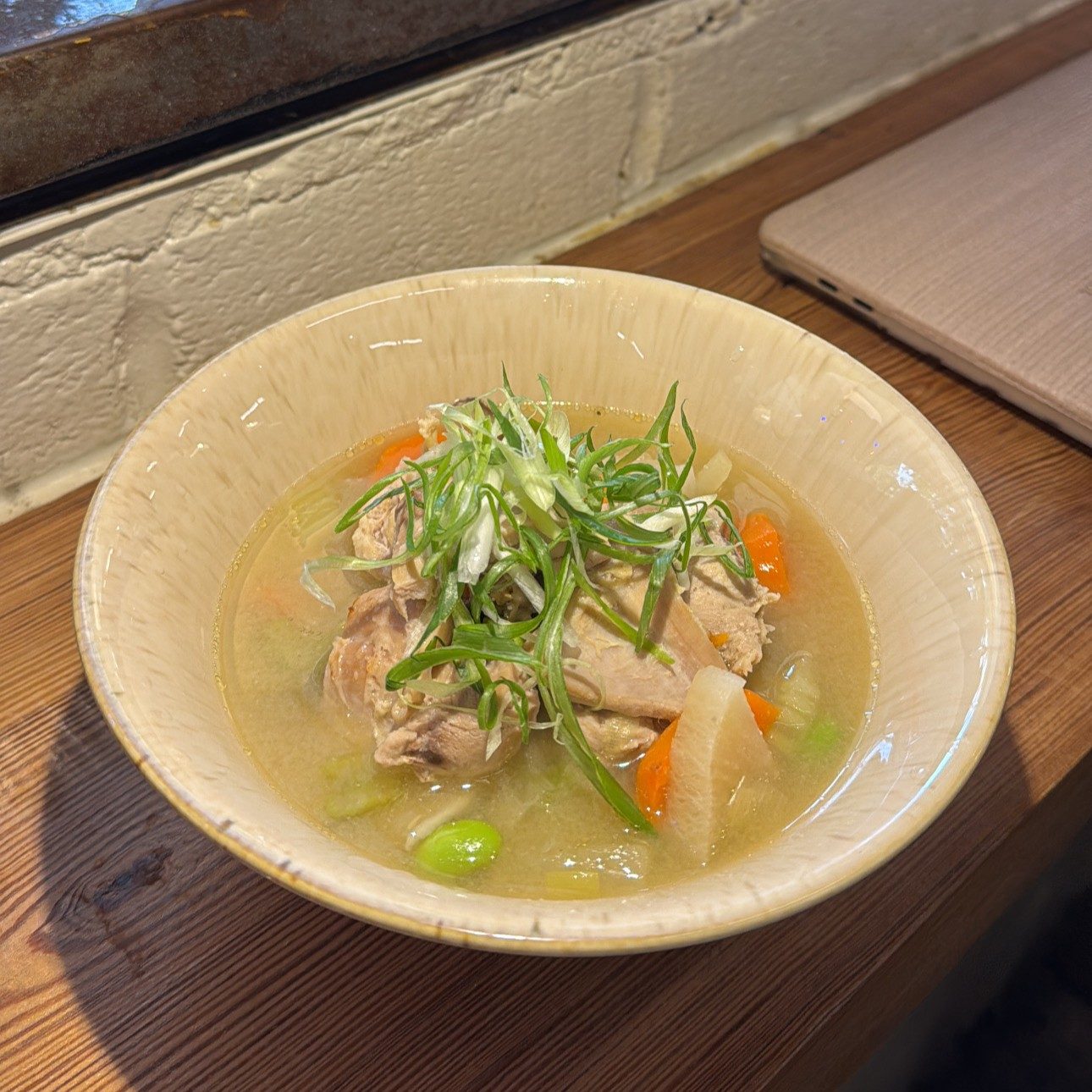 Miso kenchinjiru soup ( chicken  ).