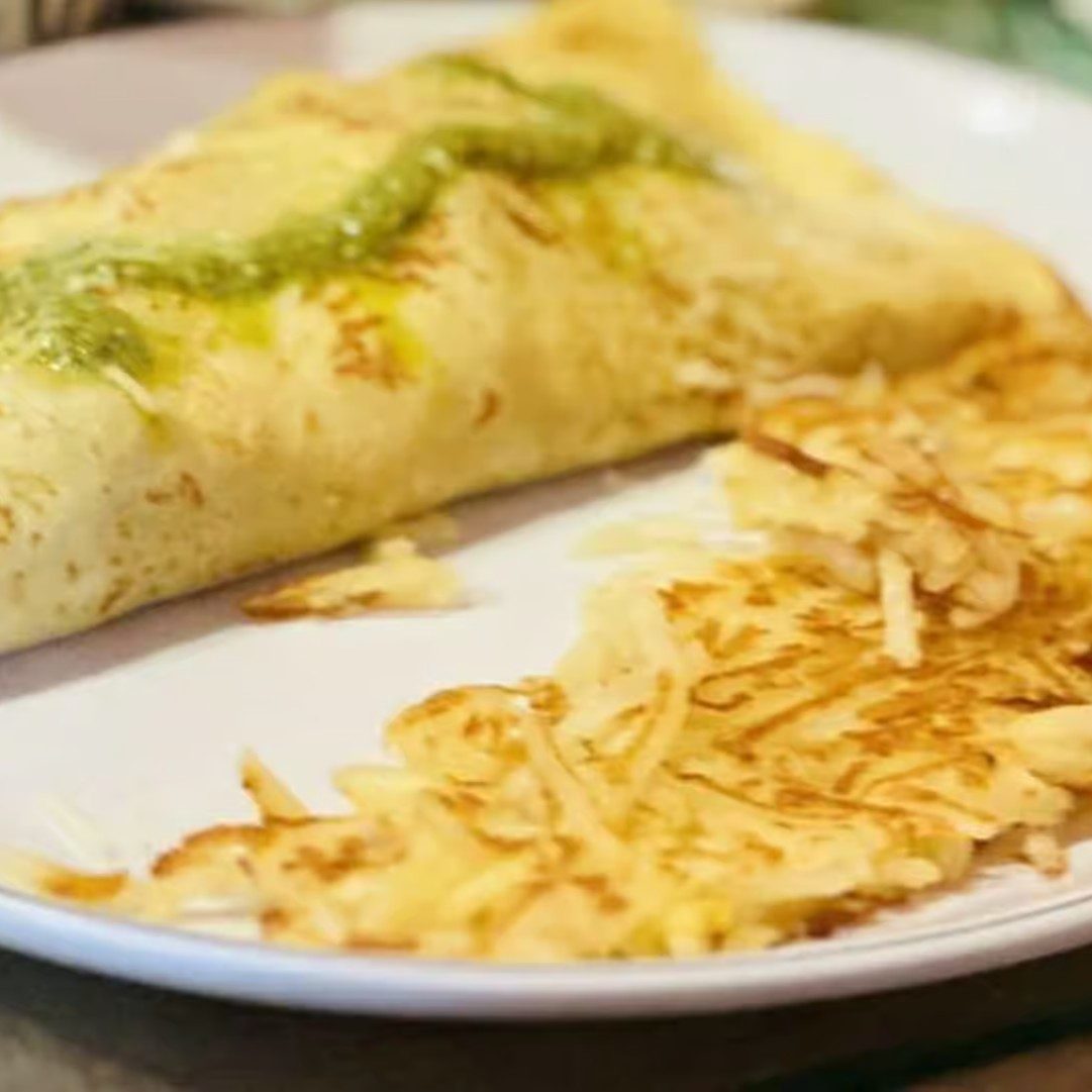 Chicken-Pesto Crepe.