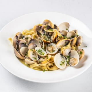 Red or White Clam Sauce/Pasta