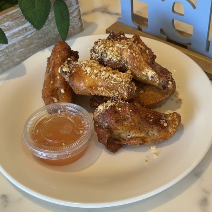 Garlic Wings (6 Pieces).