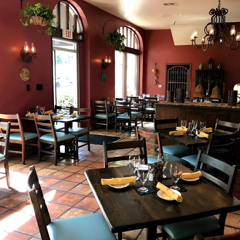 Inside Hidalgo’s Cocina & Cócteles