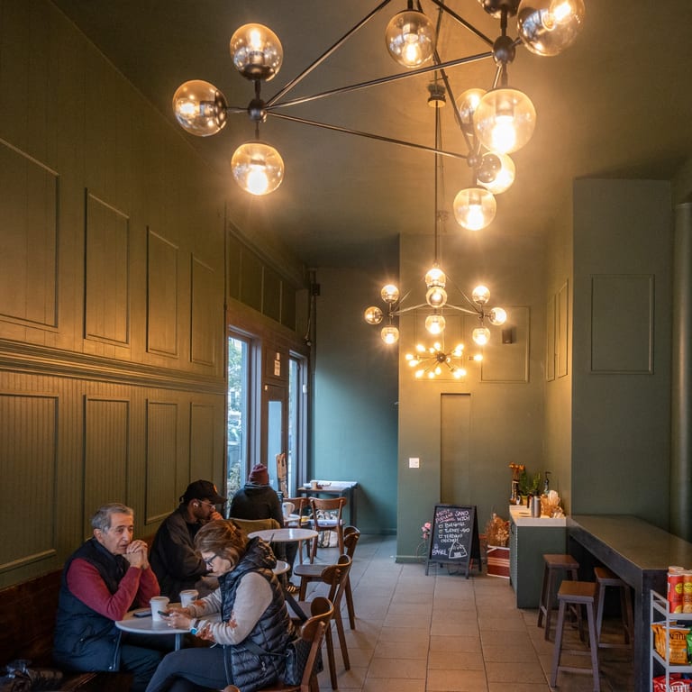 A Cozy, Family-Friendly Spot 🏡