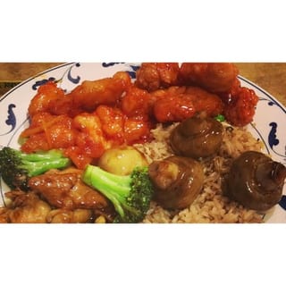 L1. Sweet & Sour Chicken Combo 甜酸雞