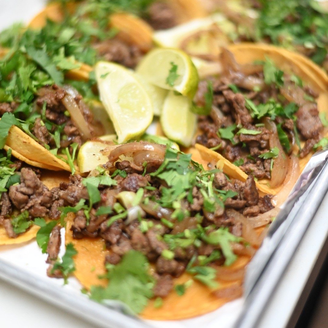 COMBO 50 STREET TACOS.