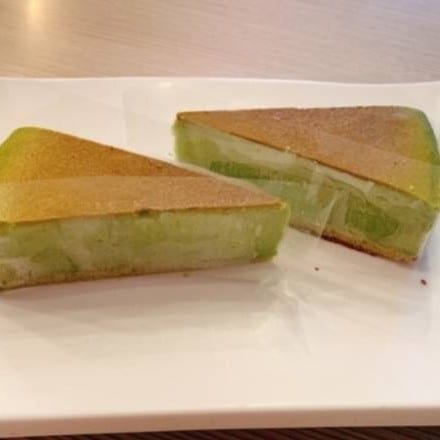 Green Tea Cheese Cake.