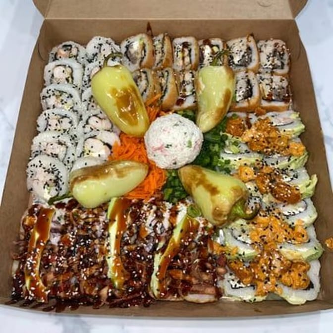 Natural Sushi Platter/Charola De Sushi Naturale.