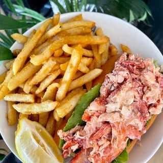 Lobster roll 