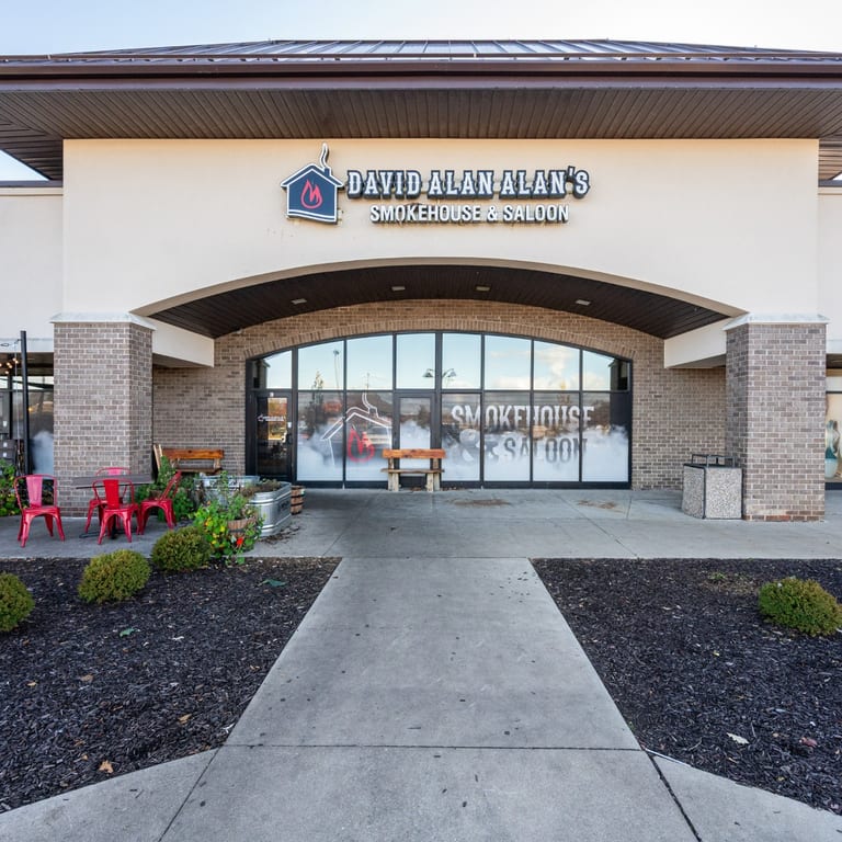 Welcome to David Alan Alan's Smokehouse & Saloon