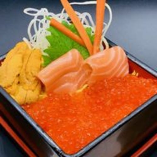 Magnificent Trio Bowl - Uni / Salmon / Ikura (salmon roe).