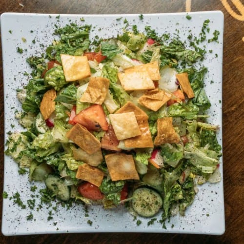 Fatoush Salad سلطة فتوش.