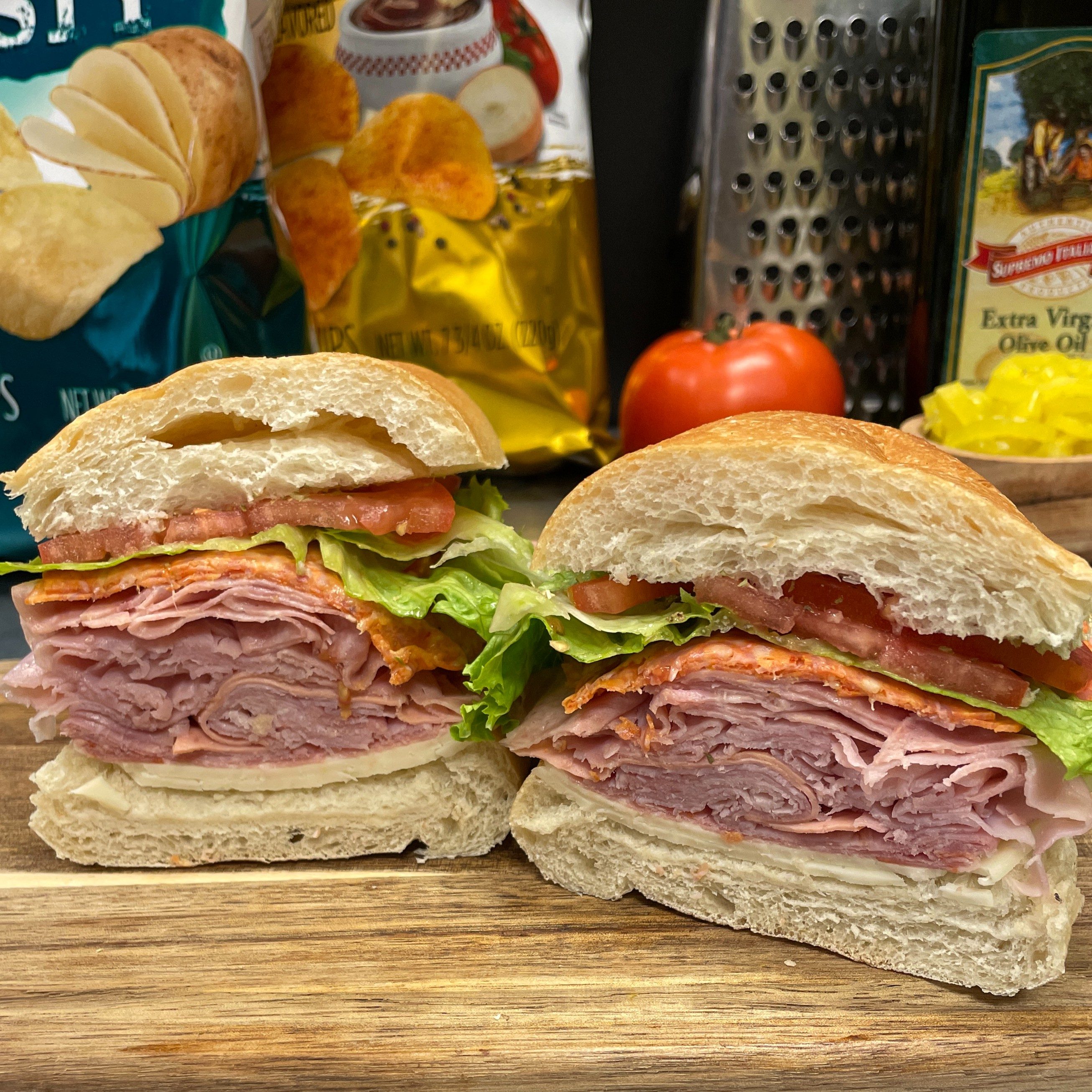 #10 Pressed Ham, Salami, Boiled Ham, Bologna, Capicola, Pepperoni & Cheese.