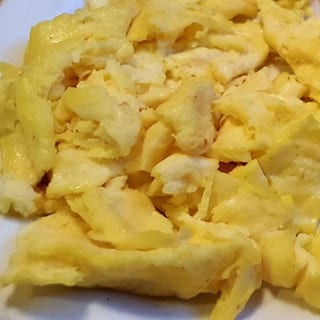 Scrambled Eggs by the Pan