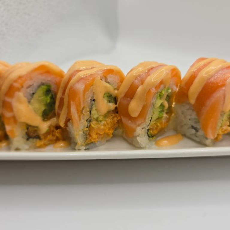 Delicious Dragon Roll: A Sushi Sensation