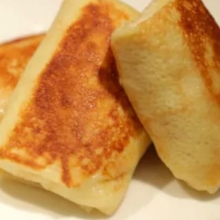 CHEESE BLINTZES WITH TWO EGGS