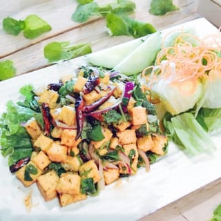 Larb Tao Hoo (Tofu Salad)
