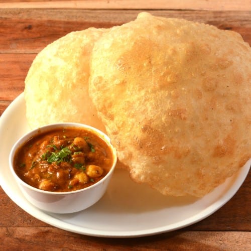 Chole Bhatura (1pc).