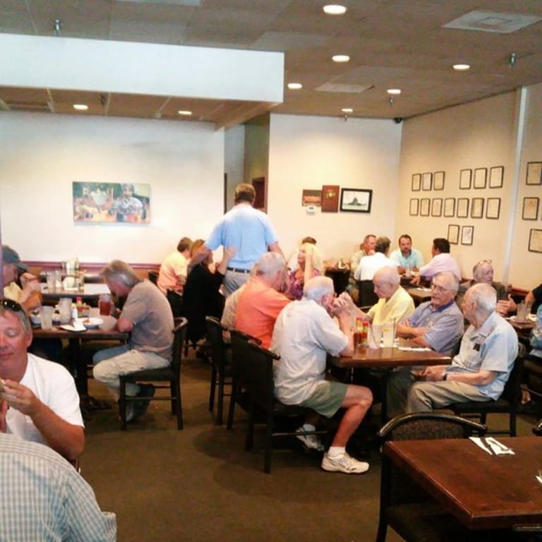 Comfortable Dine-In Experience