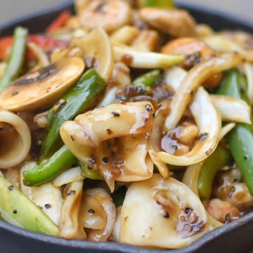 Skillet Black Pepper Seafood 鐵板黑椒海鮮.