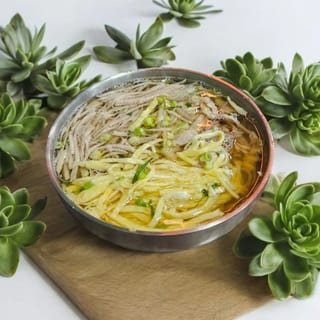 B1. Bún Thang / Shredded Pork Egg Chicken Noodle / 三丝米粉