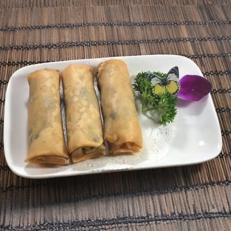 Vegetarian Spring Rolls / 脆皮素春卷.