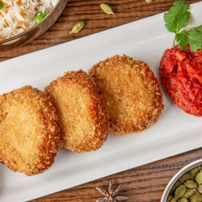 Crab Delights: Indian Curry and Seafood Favorites