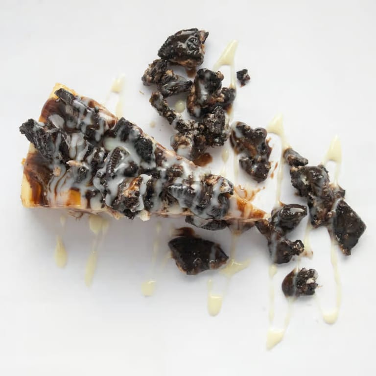 Moreau's Oreo Cheese Cake: Decadent Dessert!