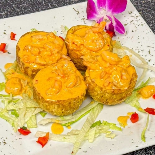 Tostones Con Camarones.