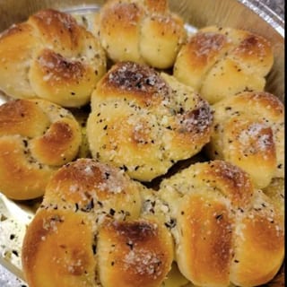 Garlic Knots (8)