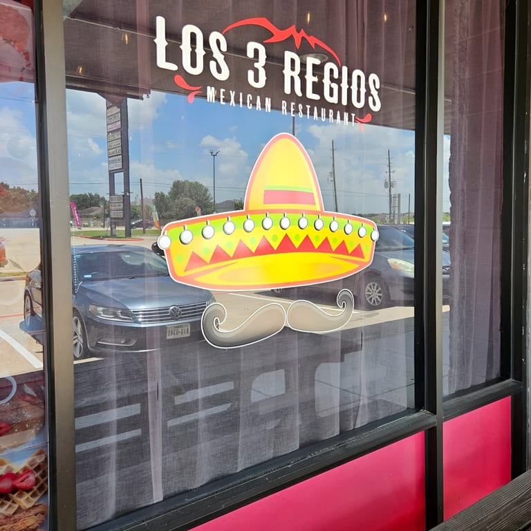 Los 3 Regios Mexican Restaurant