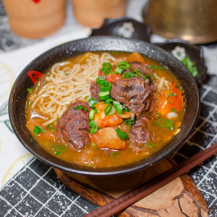 Tomato-Infused Beef Noodles Soup (Chengdu) 番茄牛肉纯手打面 (成都).