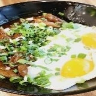 Black Pepper Sauce Beef Noodles 黑胡椒捞麵