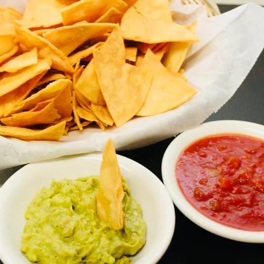 Small Chips & Salsa.