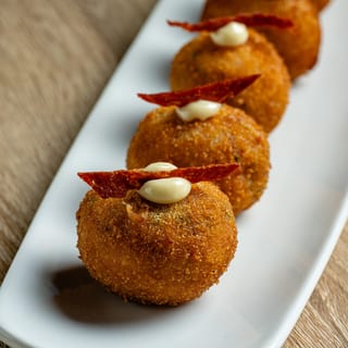 CROQUETAS DE CHORIZO Y HUEVO