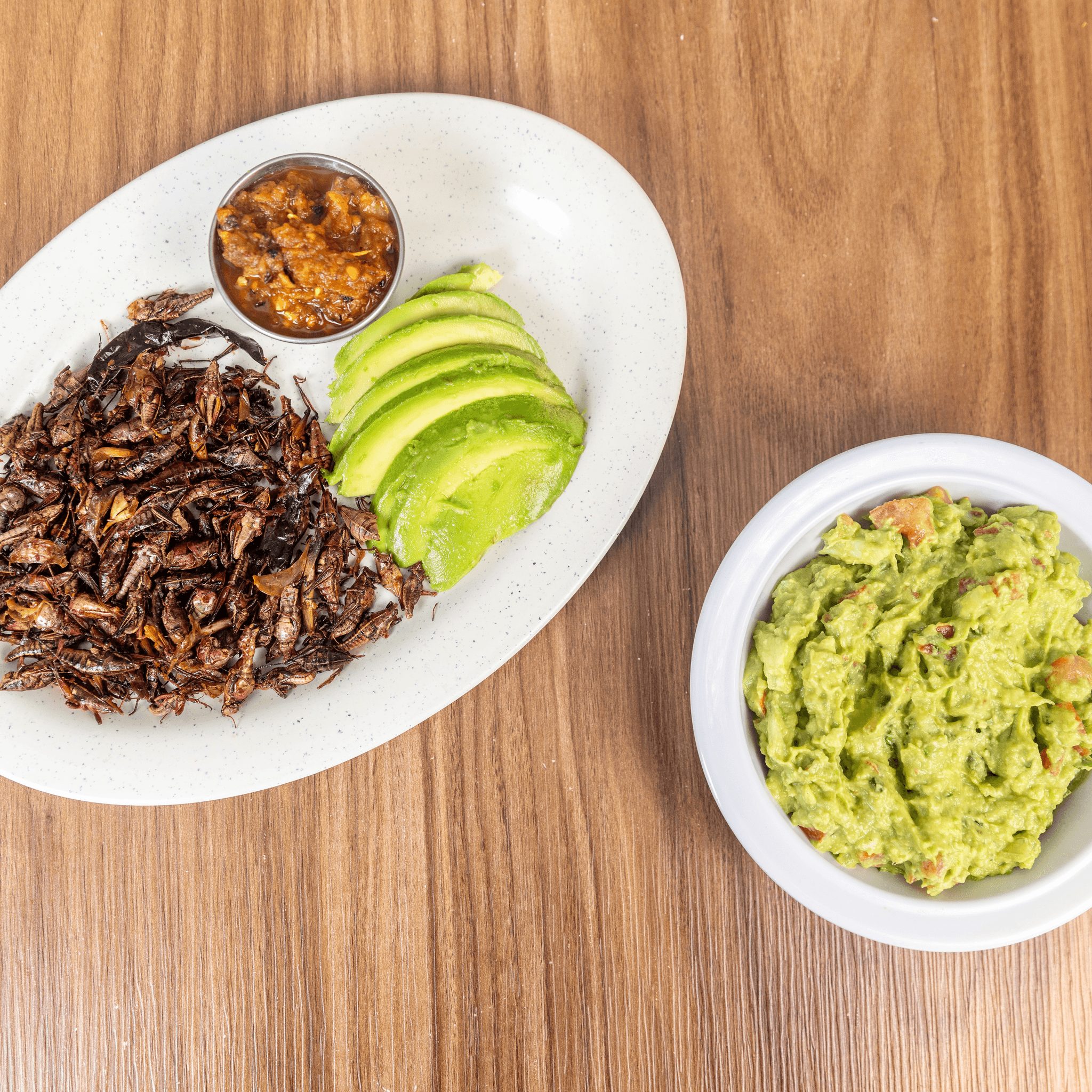 Guacamole & Grasshoppers / Guacamole Con Chapulines.