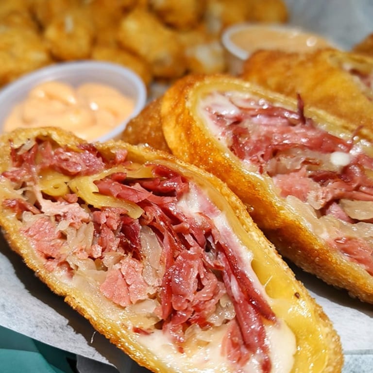 Stogies: Bold Flavors, Crispy Perfection!