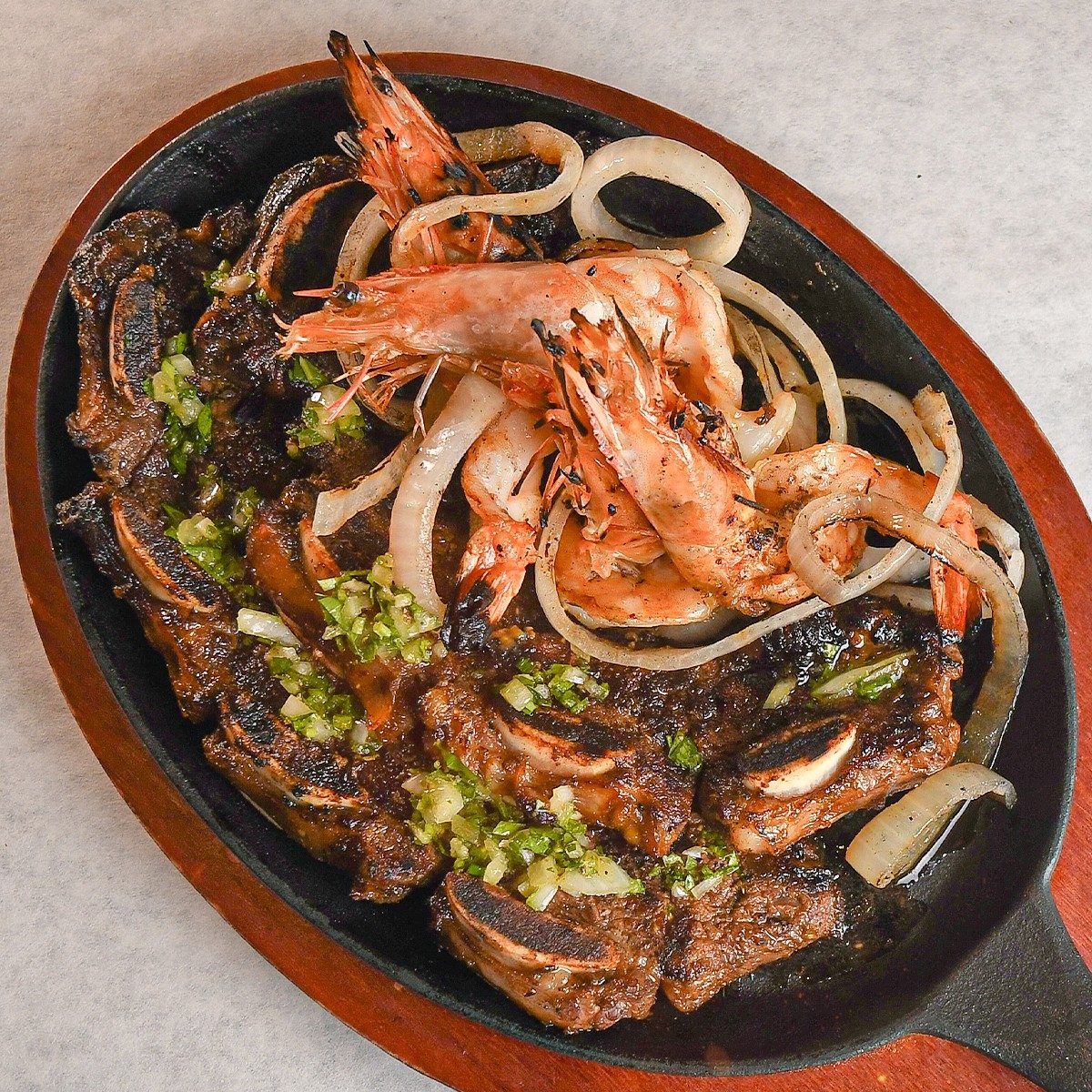 Baked Beef Ribs with Shrimps / Costillas de Res Mar & Tierra.