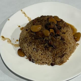 Rice and Peas w/ Oxtail Gravy 
