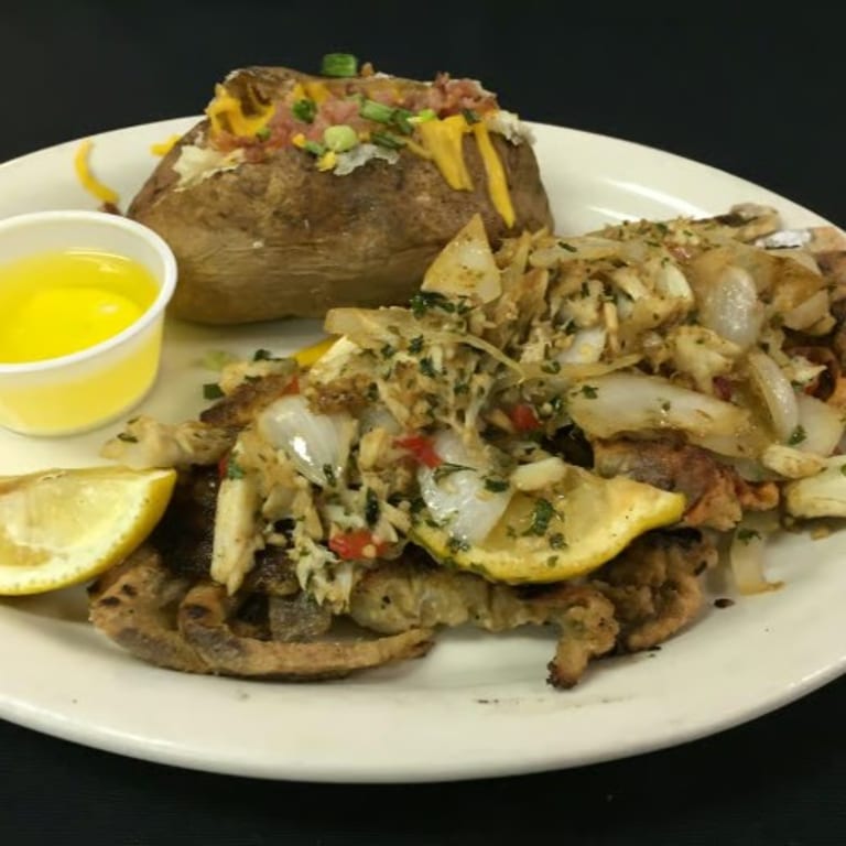 Fresh Oysters and Southern Seafood Delights