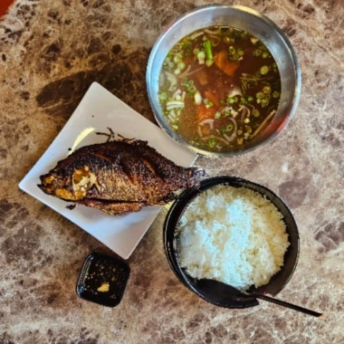 H7. Cơm Canh Chua Cá Dầm Thìa La / Fried Fish Soup / 炸鱼酸汤饭.