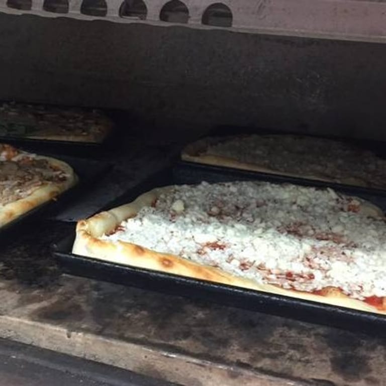 Spicy Hot Wings: A Crowd Favorite